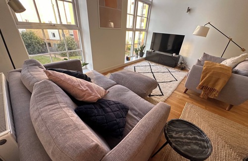 Hackney Apartment | Newly renovated beautiful school conversion
