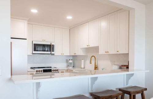 Eastward Look Condo | Newly Renovated Condo w/Unobstructed Ocean Views & Beach Access