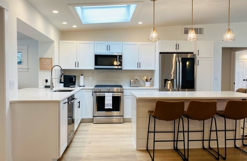 Hingham House | Newly renovated home on Lake Michigan - heated pool- Ozaukee County