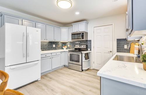 Long Beach House | Newly Renovated Home in Oak Island!