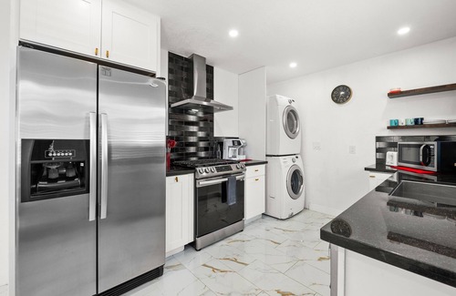 Fairview House | Newly Renovated Home!