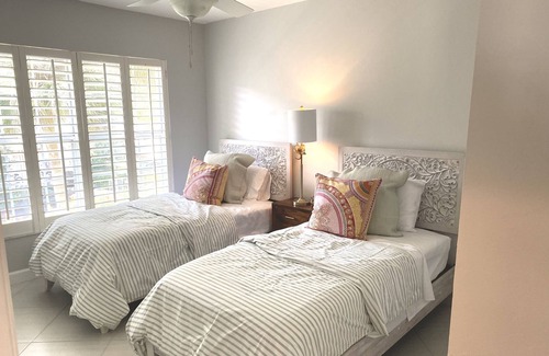 Pelican Bay Condo | Newly renovated Naples Condo!