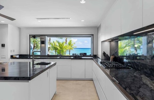 Westwind House | Newly Renovated Notos Cove Villa Property