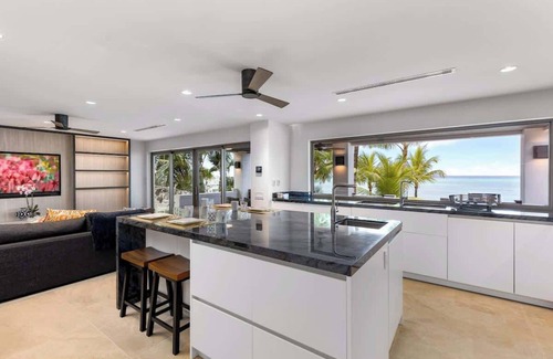 Westwind House | Newly Renovated Notos Cove Villa Property