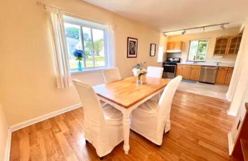 Milford House | Newly Renovated Rental with Private Beach Access!