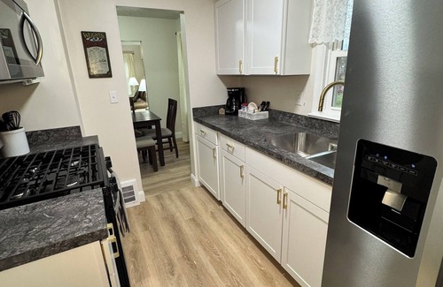 Geneva House | Newly Renovated! SPIRE, GOTL