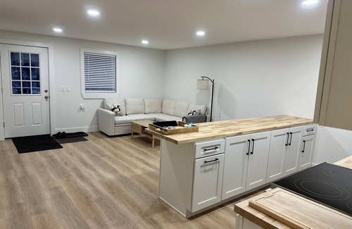Medway Apartment | Newly Renovated Upstairs Apartment in Medway