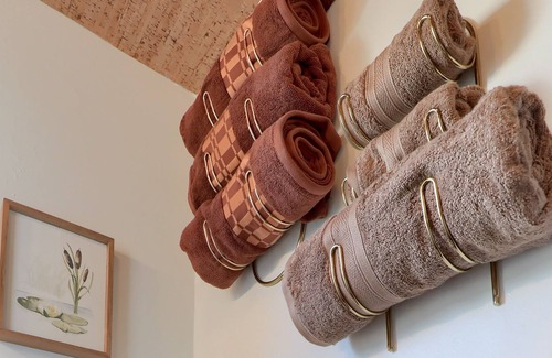 Bausman House | 🎆 Newly Updated Charm ⭐ Backyard & Grill 🎆