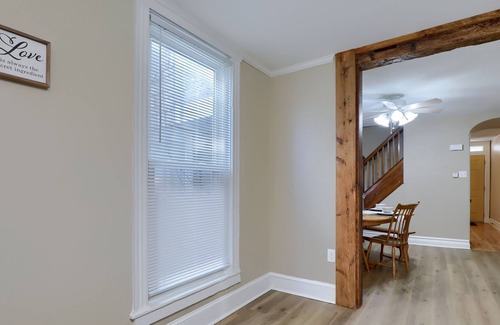 Bausman House | 🎆 Newly Updated Charm ⭐ Backyard & Grill 🎆