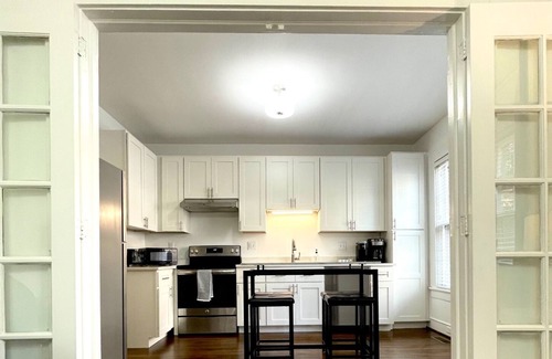 Dilworth Apartment | Newly Updated - Charming & Stylish Apartment Home in Dilworth