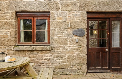 Falmouth Cottage | NEWLYN, TRESOOTH COTTAGES, pet friendly, with pool in Falmouth