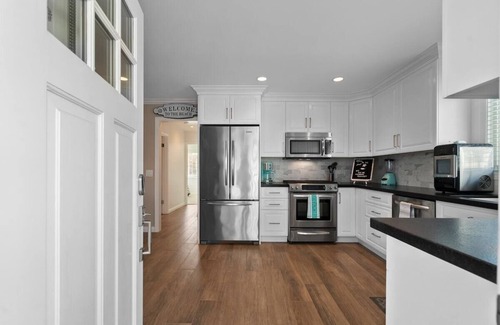 Balboa Peninsula House | Newport Beach 2 Bedroom Home/Beach/Roof Top