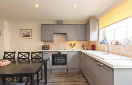 Saint Columb Major Cabin | Newquay - Atlantic Lodge - 10 - Pets - Pools - Gym