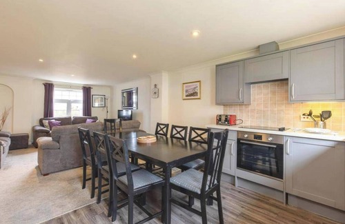 Saint Columb Major Cabin | Newquay - Atlantic Lodge - 10 - Pets - Pools - Gym
