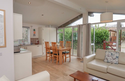 Newton Ferrers Cottage | NEWTON CALM, pet friendly, with a garden in Newton Ferrers