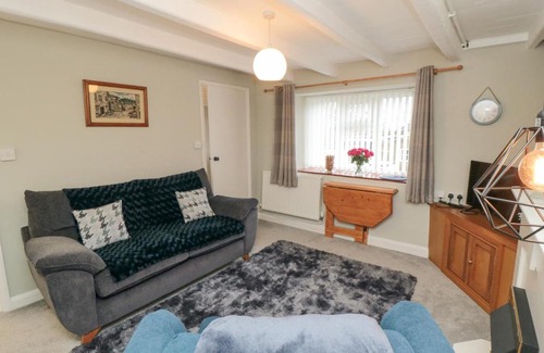 Fylingthorpe House | Newton Cottage