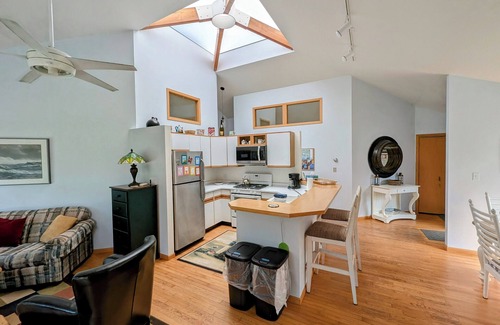 La Pointe House | Next Farm Down - Main House and 2 Guest quarters with Lake Superior Access!