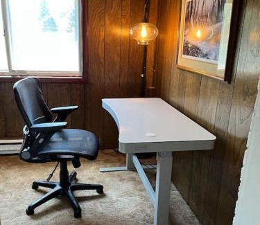 West Allis Apartment | Nice 1 BR Apt, WIFI & Office, Near State Fair