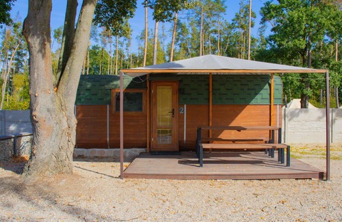 Hradec Kralove House | Nice apartment in villa for 4 people with WIFI, A/C, TV, patio, pets allowed and parking
