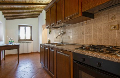 Fabbriche di Vallico Villa | Nice apartment in villa for 6 people with WIFI, pool, TV, patio, pets allowed and parking