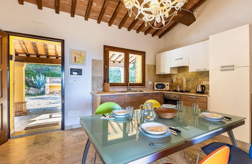 Monteverdi Marittimo Apartment | Nice apartment in Monteverdi Marittimo