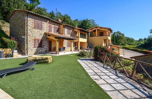 Monteverdi Marittimo Apartment | Nice apartment in Monteverdi Marittimo