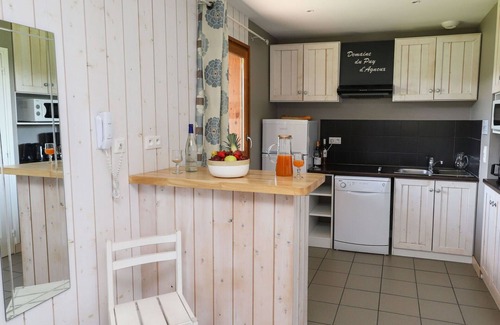 Meyrignac-l'Eglise House | Nice apartment in villa with pool, WIFI, TV, terrace, pets allowed, panoramic view and parking