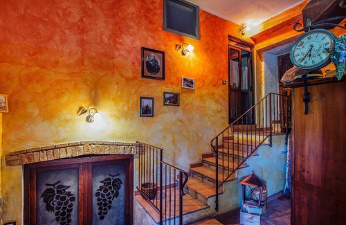 Castiglione d'Orcia Apartment | Nice apartment in Castiglione d'Orcia