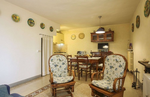 Pieve a Nievole Apartment | Nice apartment for 4 people with A/C, pool, WIFI, hot tub, TV, patio and pets allowed