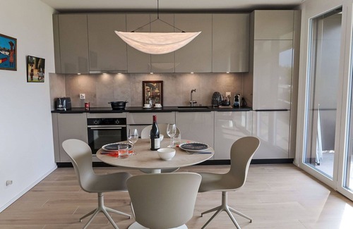 La Tour-de-Peilz Apartment | Nice apartment for 2 people with WIFI, balcony and panoramic view