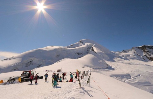 Saas Almagell Apartment | Nice apartment for 8 guests with WIFI, TV and balcony