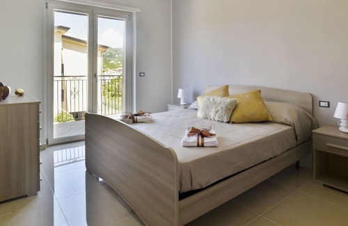 Casal Velino Apartment | Nice apartment for 4 people with A/C, WIFI, pool, patio, pets allowed and parking