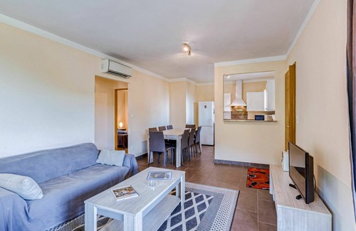 Pietroso Apartment | Nice apartment for 10 people with pool, WIFI, A/C, TV, patio, pets allowed and panoramic view