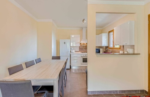 Pietroso Apartment | Nice apartment for 10 people with pool, WIFI, A/C, TV, patio, pets allowed and panoramic view