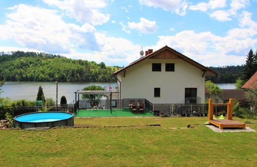 Zupanovice Apartment | Nice apartment for 2 guests with pool, WIFI, TV, patio and pets allowed