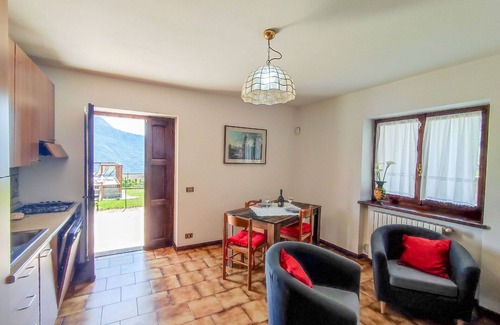 Dongo Apartment | Nice apartment for 2 guests with pool, hot tub, WIFI, TV and patio