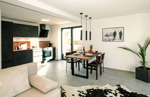Axams Apartment | Nice apartment for 3 guests with WIFI, TV, terrace and parking