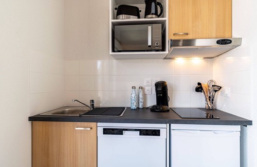 Mimizan Apartment | Nice apartment for 4 guests with WIFI, A/C, pool, TV, terrace, pets allowed and parking
