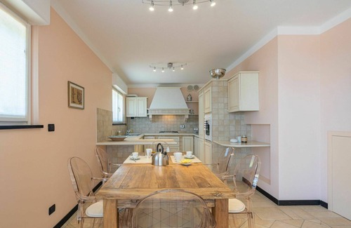 Rapallo Apartment | Nice apartment for 4 guests with A/C, pool, TV and patio