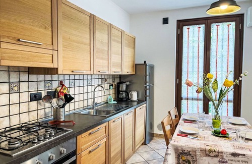 Savona Apartment | Nice apartment for 4 guests with WIFI, TV, patio, pets allowed and panoramic view