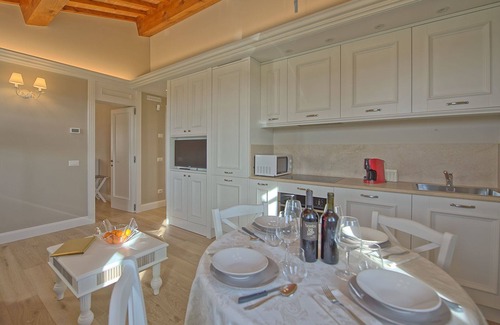 Vinci Apartment | Nice apartment for 4 guests with pool, WIFI, A/C, TV, panoramic view and parking