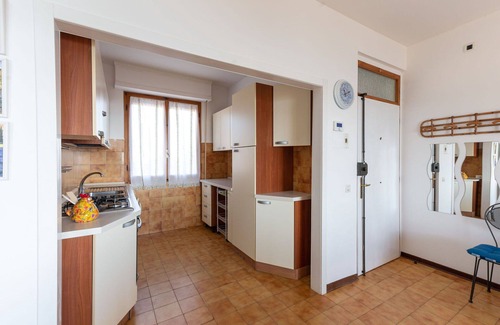 Follonica Apartment | Nice apartment for 4 people with WIFI, TV, terrace, pets allowed and parking