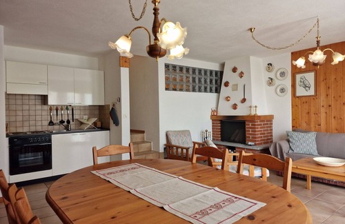 Airolo Apartment | Nice apartment for 4 people with WIFI, TV, patio and panoramic view