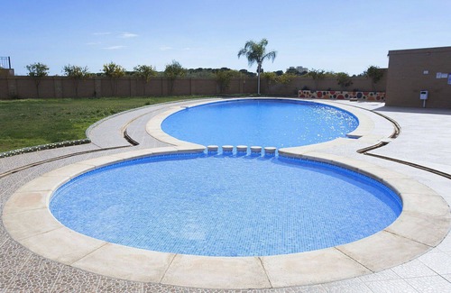 Cabanes Apartment | Nice apartment for 4 people with WIFI, A/C, pool, TV, terrace and pets allowed