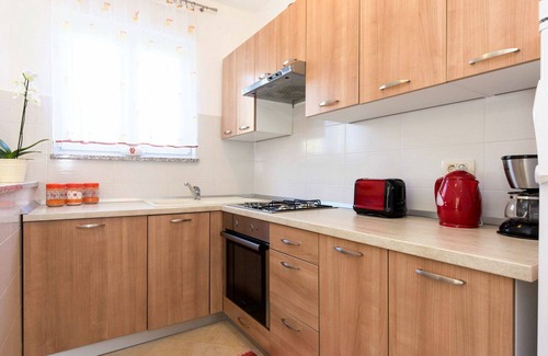 Martina Apartment | Nice apartment for 4 people with A/C, WIFI, TV and terrace