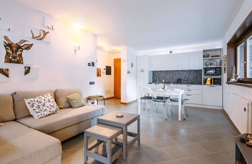 Alba Apartment | Nice apartment for 5 people with WIFI, TV and balcony
