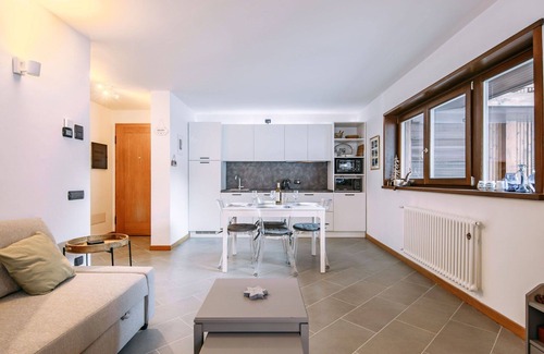 Alba Apartment | Nice apartment for 5 people with WIFI, TV and balcony