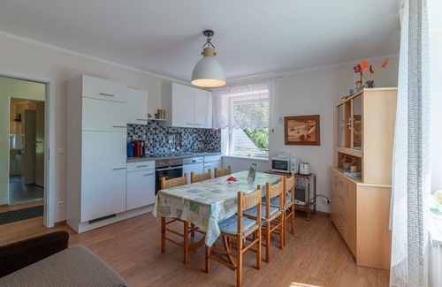 Gallizien Apartment | Nice apartment for 6 people with WIFI, TV, patio, pets allowed and panoramic view