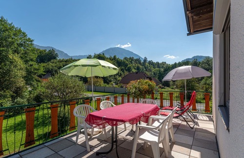 Gallizien Apartment | Nice apartment for 6 people with WIFI, TV, patio, pets allowed and panoramic view