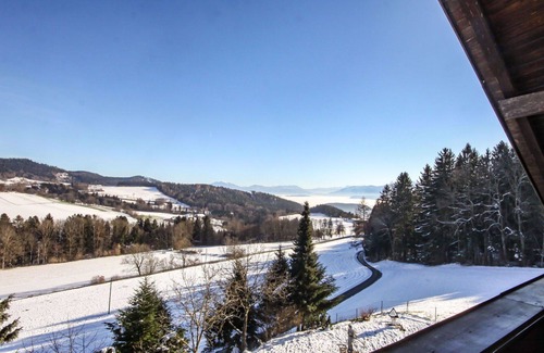 Magdalensberg Apartment | Nice apartment for 6 people with WIFI, pool, TV, patio, panoramic view and parking